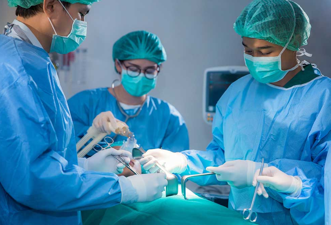 How Much Does a Surgical Tech Make